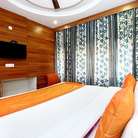 Oyo 8622 Hotel Grand Inn Chandigarh Exterior photo